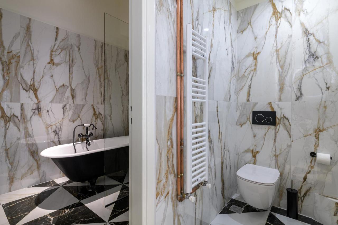 Appartamento 3Bdr Modern Design & Bright Interiors In Plaka Atene Esterno foto